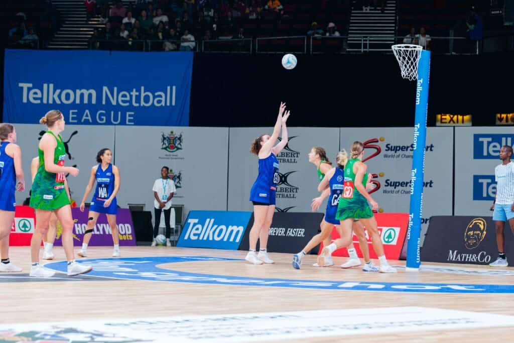 Southern Stings' Sian Moore takes aim at goal against North West Flames in the TNL match at Sun City Super Bowl 29 April 2024